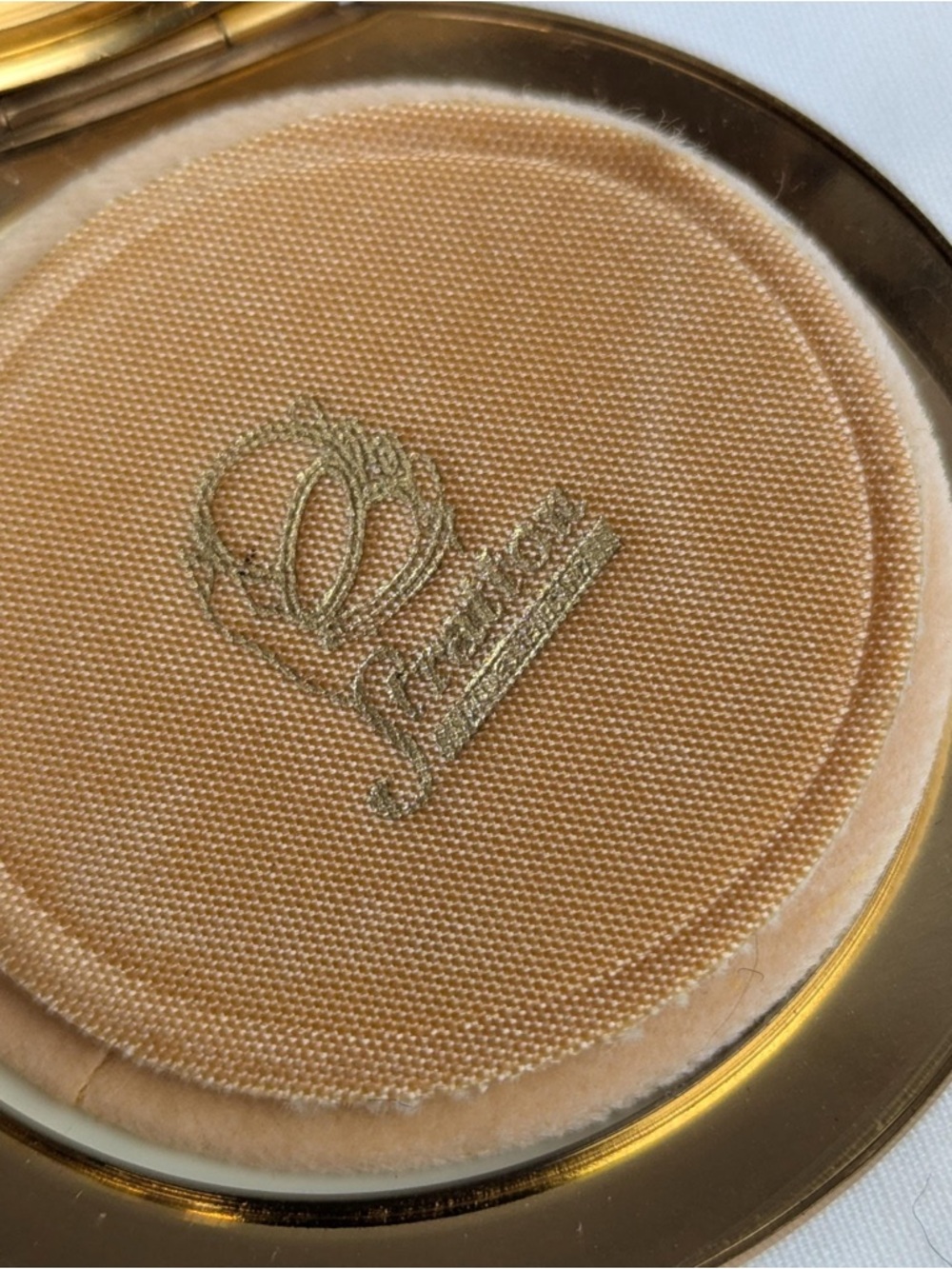 Stratton Compact - Picture 5 of 6